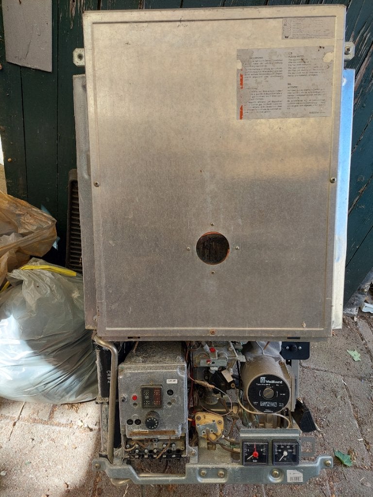 VAILLANT VCW 242 E Combi ketel incl.Pomp VP5-ZE 15 GRUNDFOS, Ophalen, Gebruikt, Aardgas, Geiser