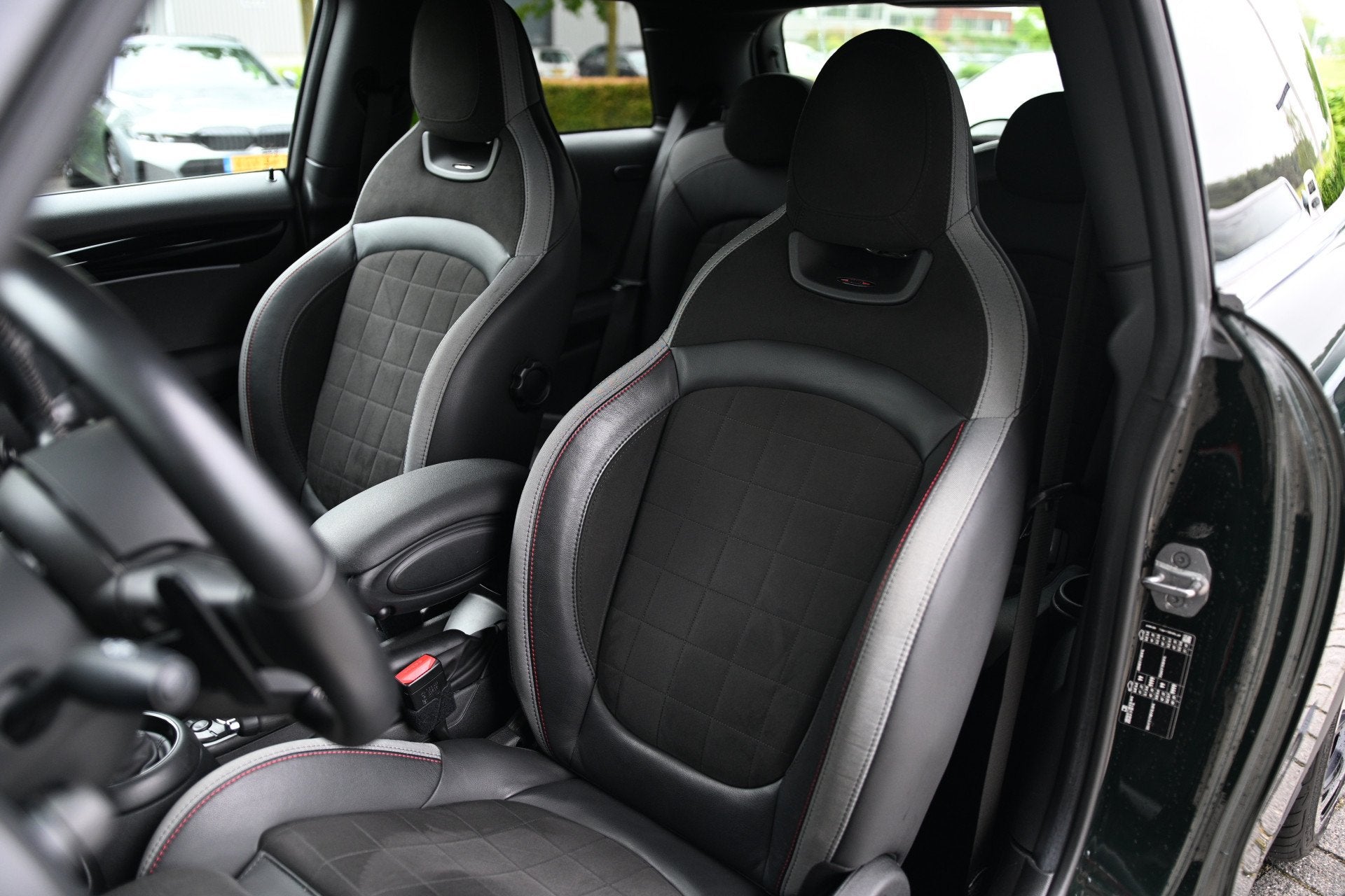 MINI Hatchback John Cooper Works Automaat / Sportstoelen / C, Auto's, 232 pk, Gebruikt, Zwart, 4 cilinders