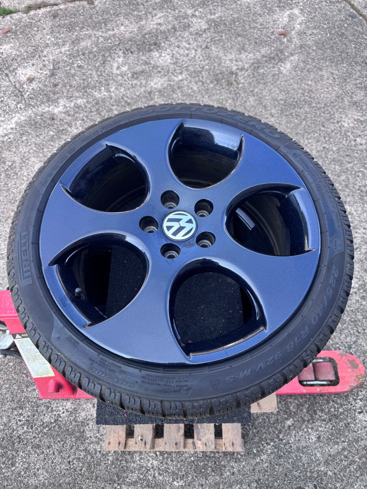 18 inch GTI velgen met Pirelli winterbanden 5x112 7,5J ET51, Auto-onderdelen, Ophalen, 18 inch, Gebruikt, Banden en Velgen
