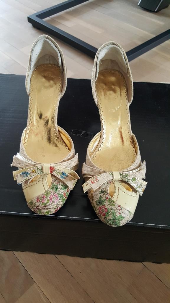 Pumps maat 38 merk Frııs Company, Ophalen of Verzenden, Zo goed als nieuw
