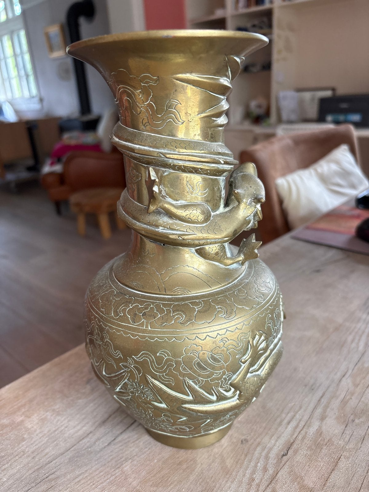 Antieke Chinese bronzen vaas met drakenmotief, Antiek en Kunst, Ophalen