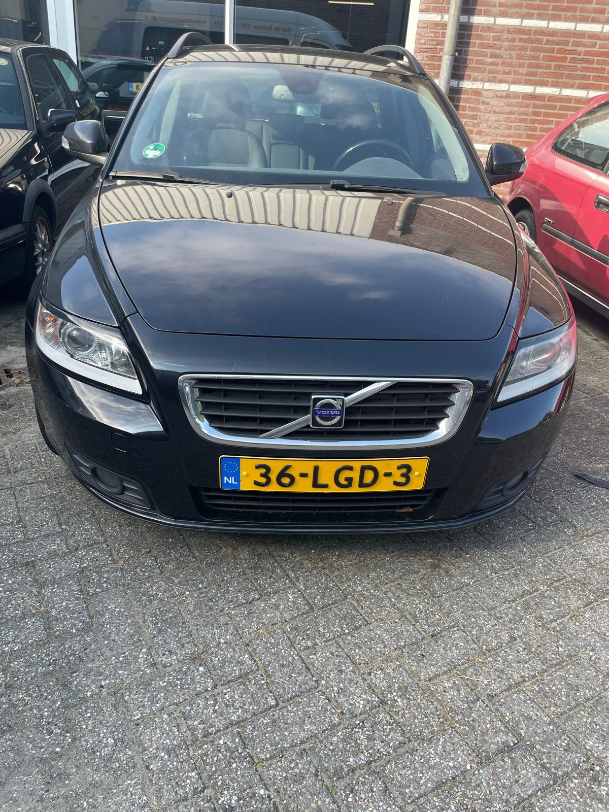 Volvo V50 1.6 D 2010 Zwart, Voorwielaandrijving, 4 cilinders, Zwart, Origineel Nederlands
