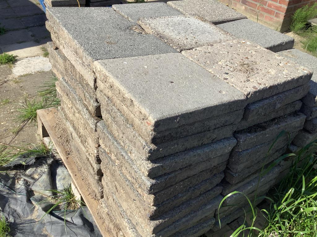 Stoeptegels ongeveer 200 stuks, Tuin en Terras, Tegels en Klinkers, Ophalen, Gebruikt, 10 m² of meer, Beton