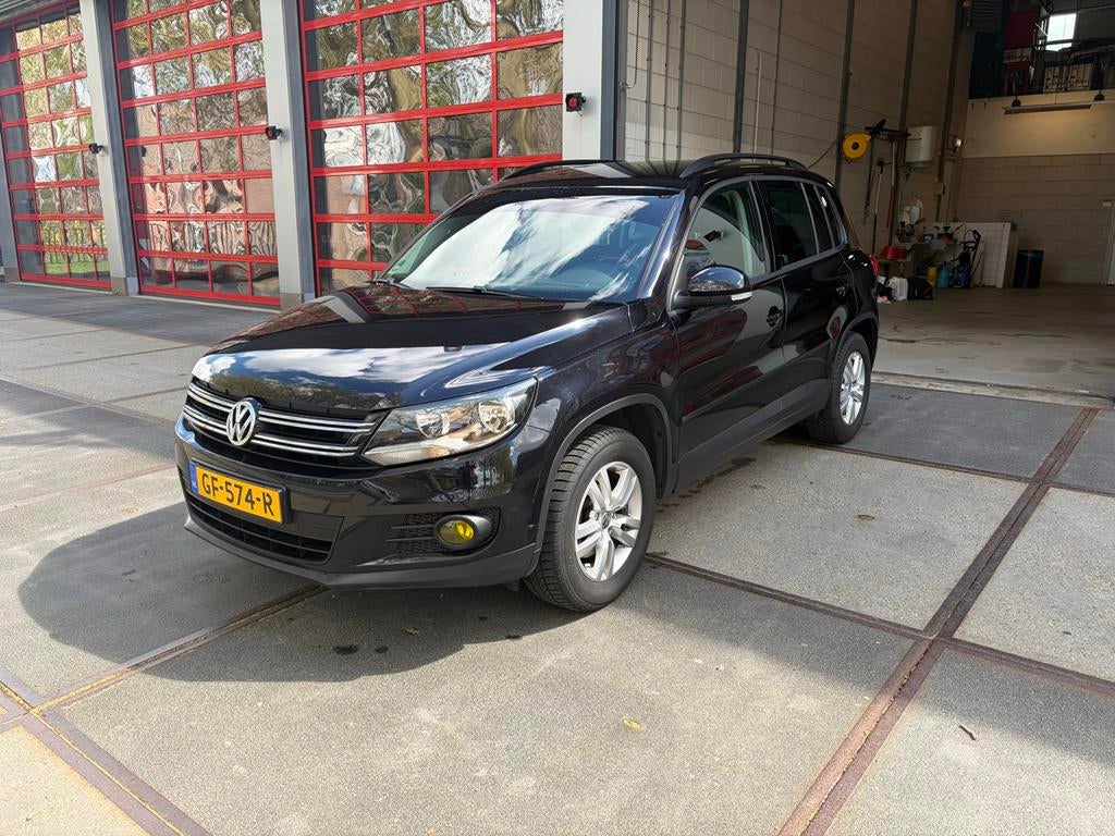 Volkswagen Tiguan, Auto's, Voorwielaandrijving, Stof, 4 cilinders, Zwart