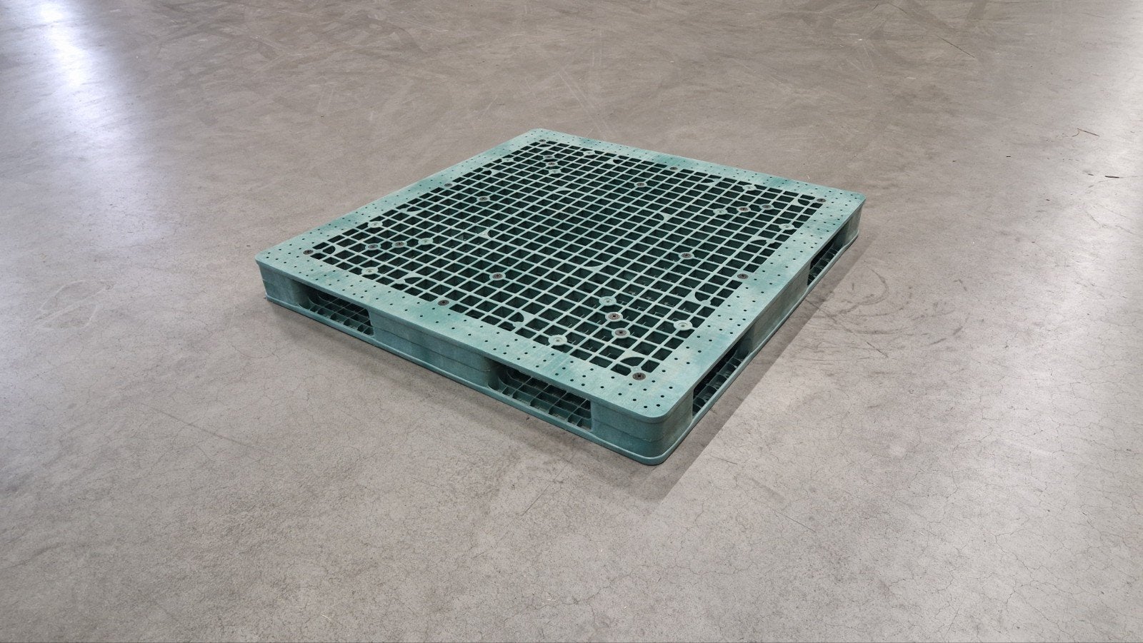 Kunststof pallets heavy duty 150x150x15, Ophalen of Verzenden, Zo goed als nieuw