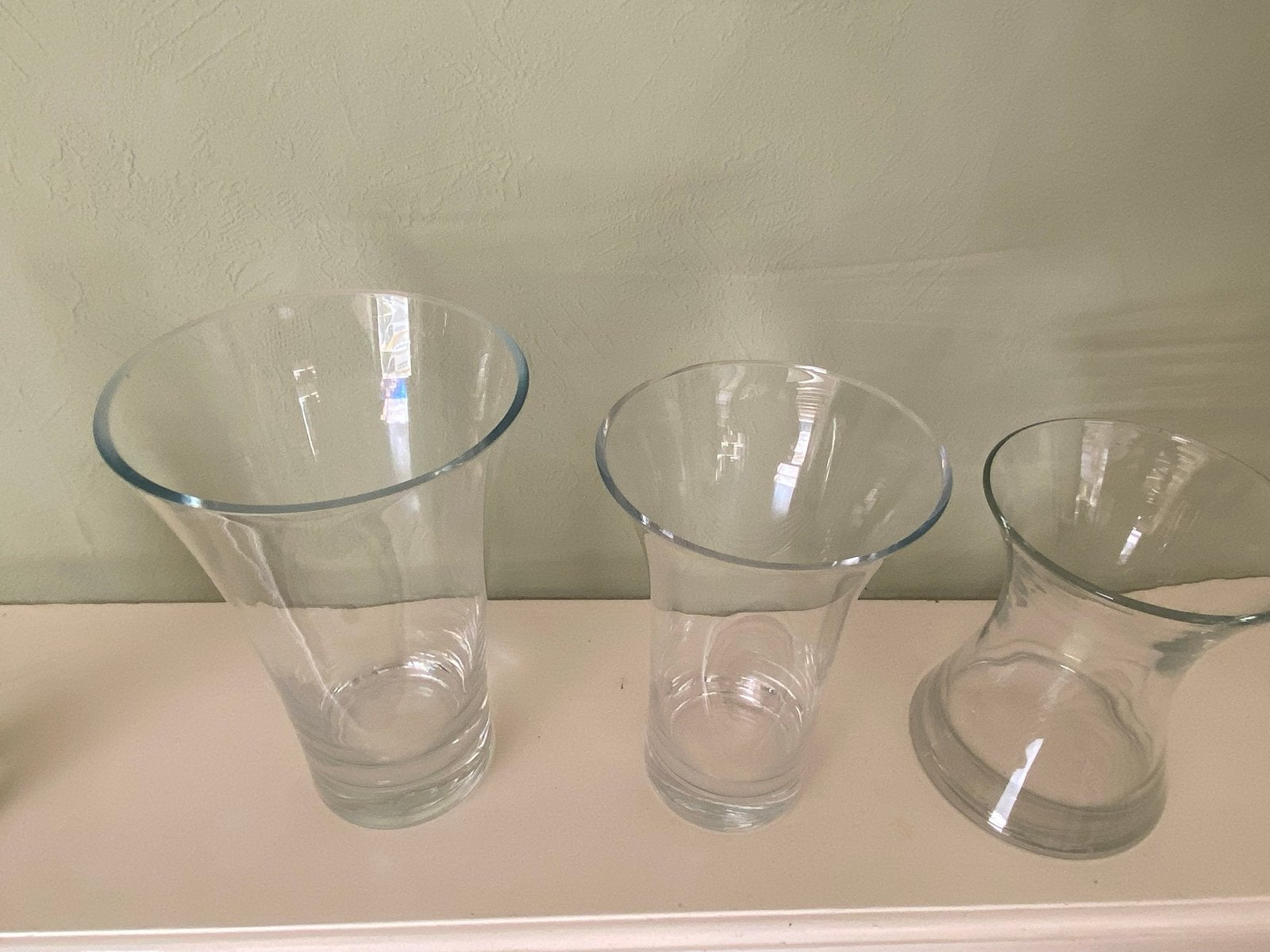 Set van 3 glazen vazen in verschillende vormen, Ophalen
