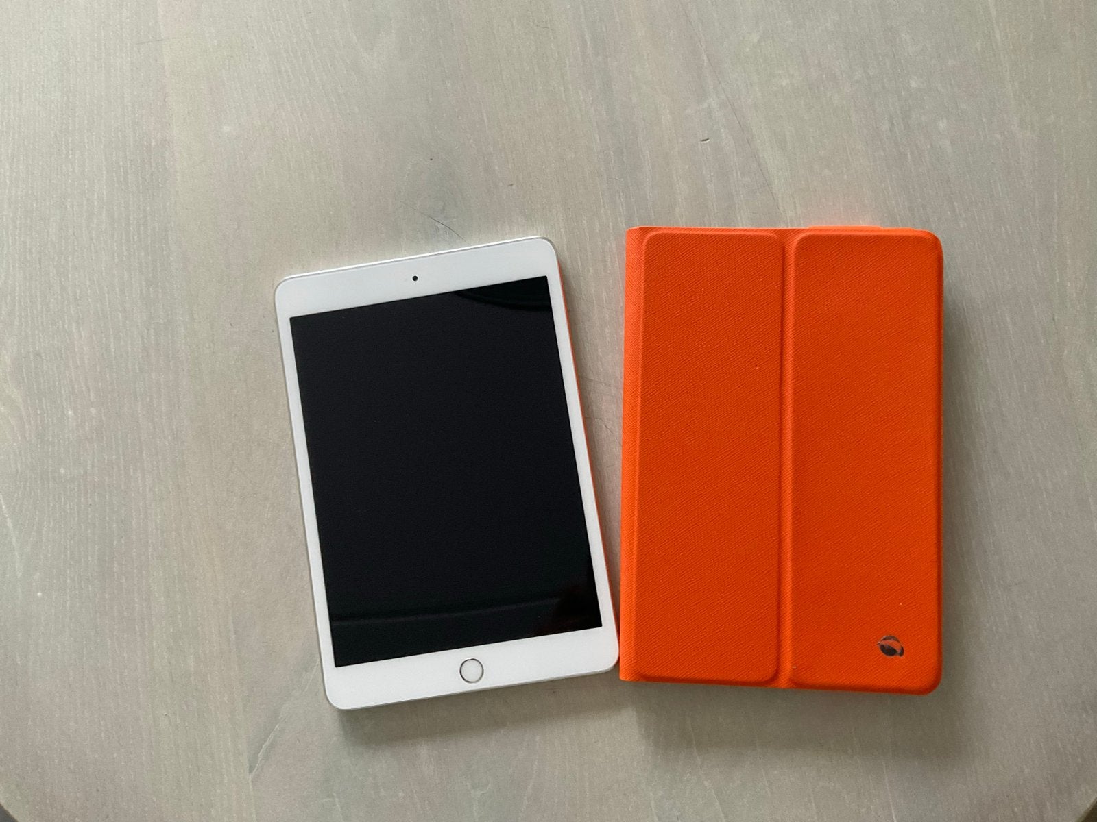 iPad mini 3 16 GB Zilver met Oranje Hoesje, Computers en Software, Ophalen of Verzenden, Zo goed als nieuw, 16 GB, Apple iPad Mini
