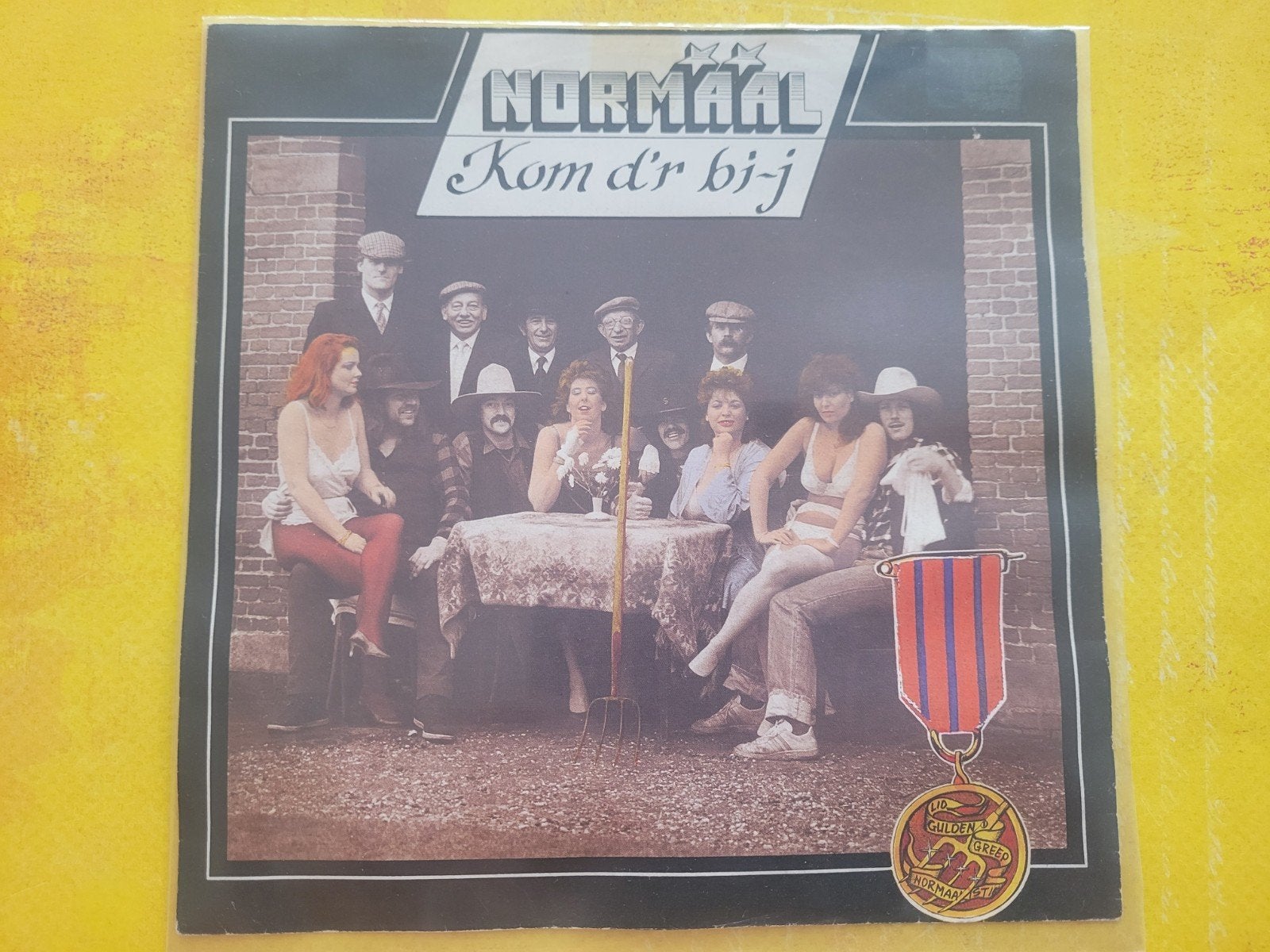 Normaal - Kom d'r  bi-j, Ophalen, Zo goed als nieuw, Overige formaten, Levenslied of Smartlap