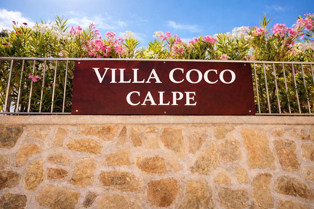 Te huur villa 12 p calpe ( 3 appartementen)costa blanca, Vakantie, 12 personen, 4 of meer slaapkamers, Costa Blanca, Open haard