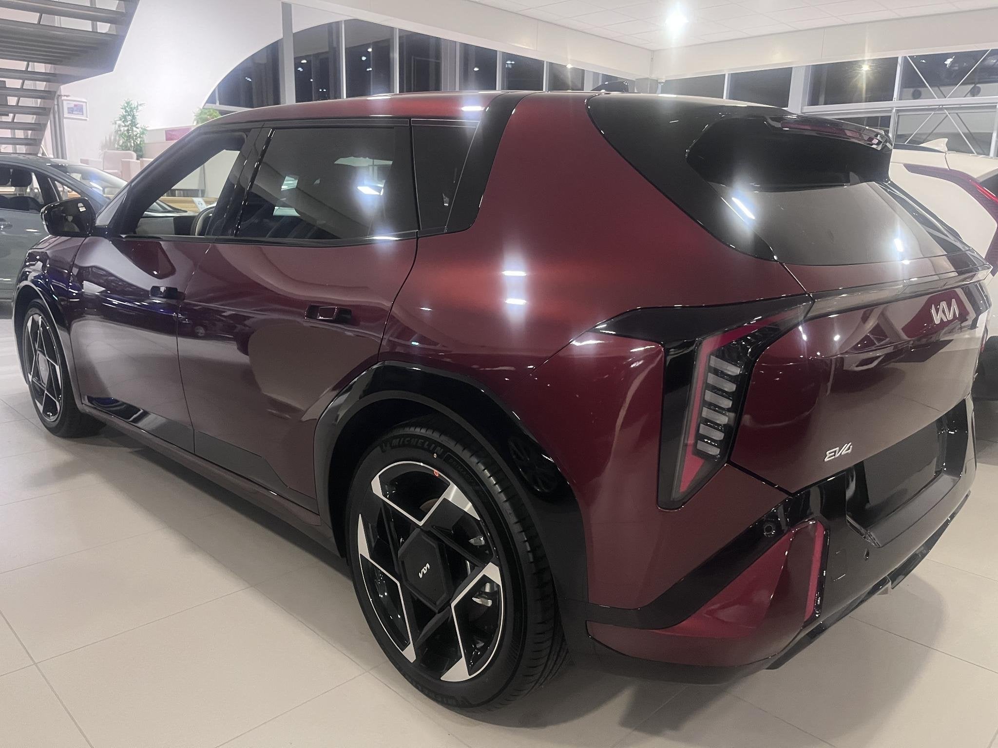 Kia EV4 GT-Line Business Edition 81.4 kWh VOORRAAD AUTO! TIJ, Auto's, 81 kWh, 510 min, 204 pk, Te koop