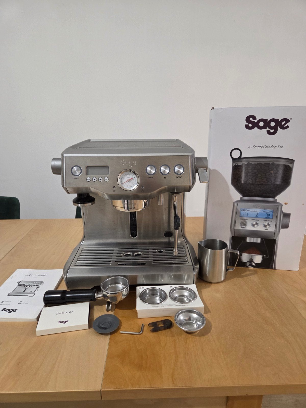 Sage Dual Boiler and Smart Grinder Pro, Ophalen, Sage Appliances, Gebruikt, Unit 3.2, Power Road Studios, 114 Power Road, London, W4 5PY, UK
