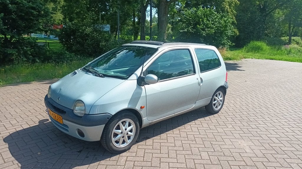 Renault Twingo 1.2 Panoramadak / Apk 02-2027, 4 stoelen, Bedrijf, Handgeschakeld, Grijs