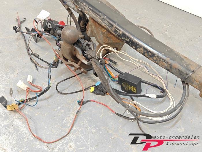 Trekhaak van een Ford C-Max, Auto-onderdelen, Gebruikt, -, -, Ophalen of Verzenden