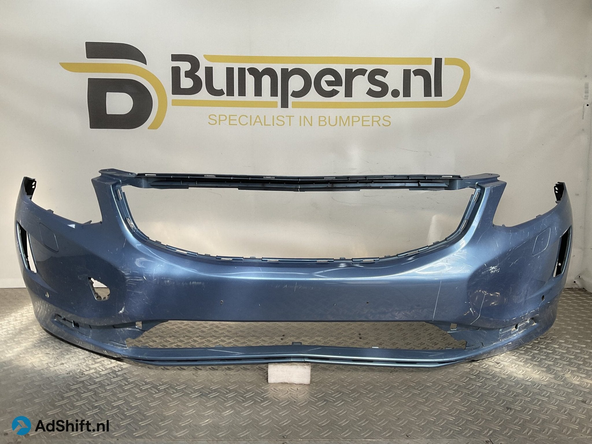Bumper Volvo XC60 2014 31323765 Voorbumper E5-19184, Bumper