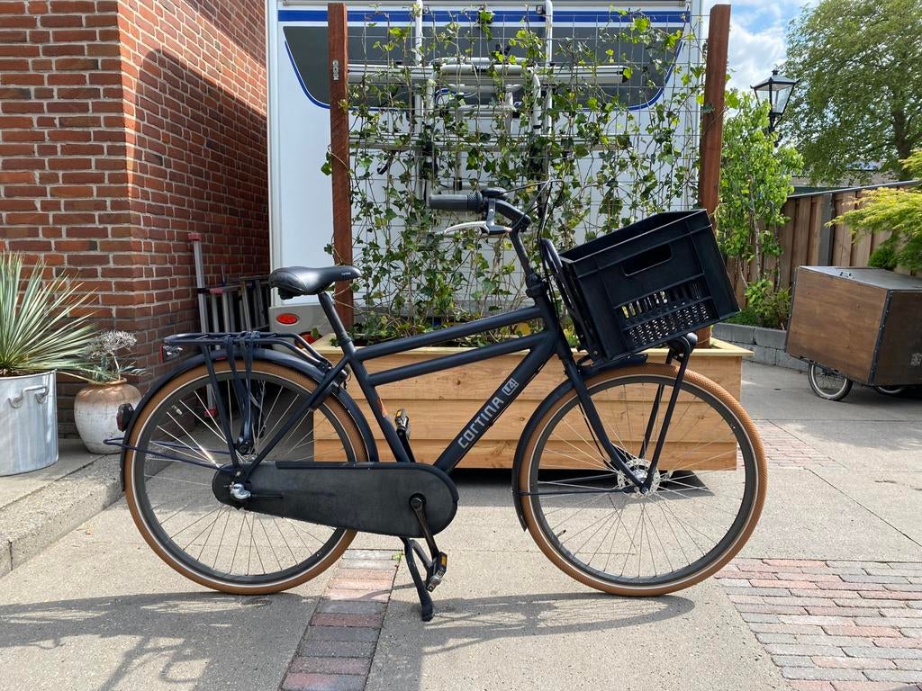Cortina U4 28 inch donkerblauw met krat, Versnellingen, 49 tot 53 cm, Zo goed als nieuw, Trommelrem