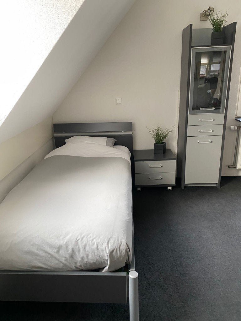 Tiener slaapkamer, Ophalen, Zo goed als nieuw, Eenpersoons, Modern