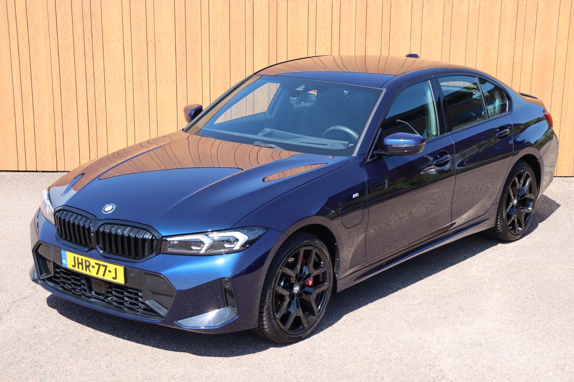 BMW 330e xDrive M-sport Pro Tansanitblau HUD ambiance verl., Automaat, Gebruikt, 4 cilinders, Blauw