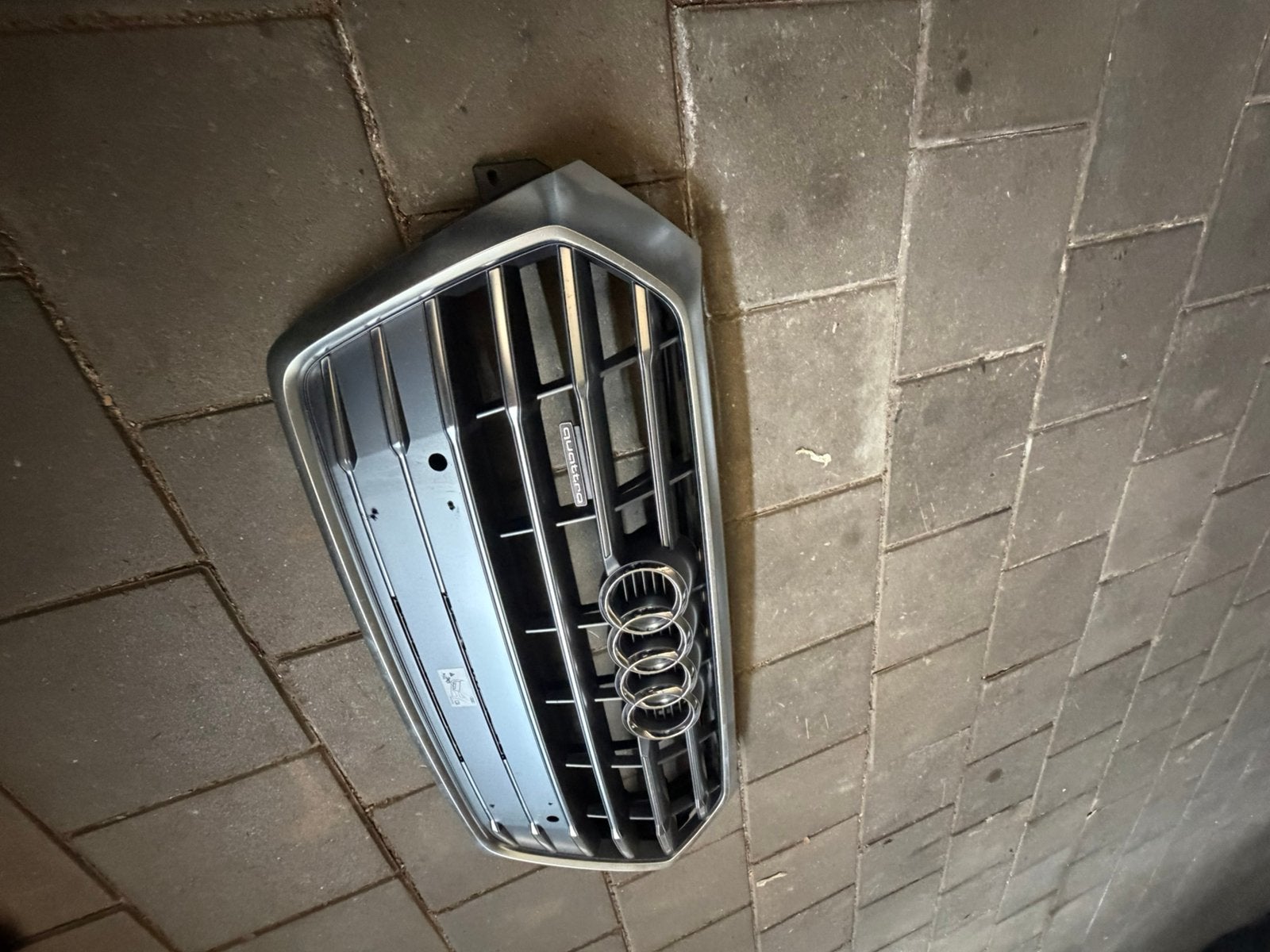 Audi q5 grill orgineel 2016-2020, Ophalen, Voor, Nieuw, Audi