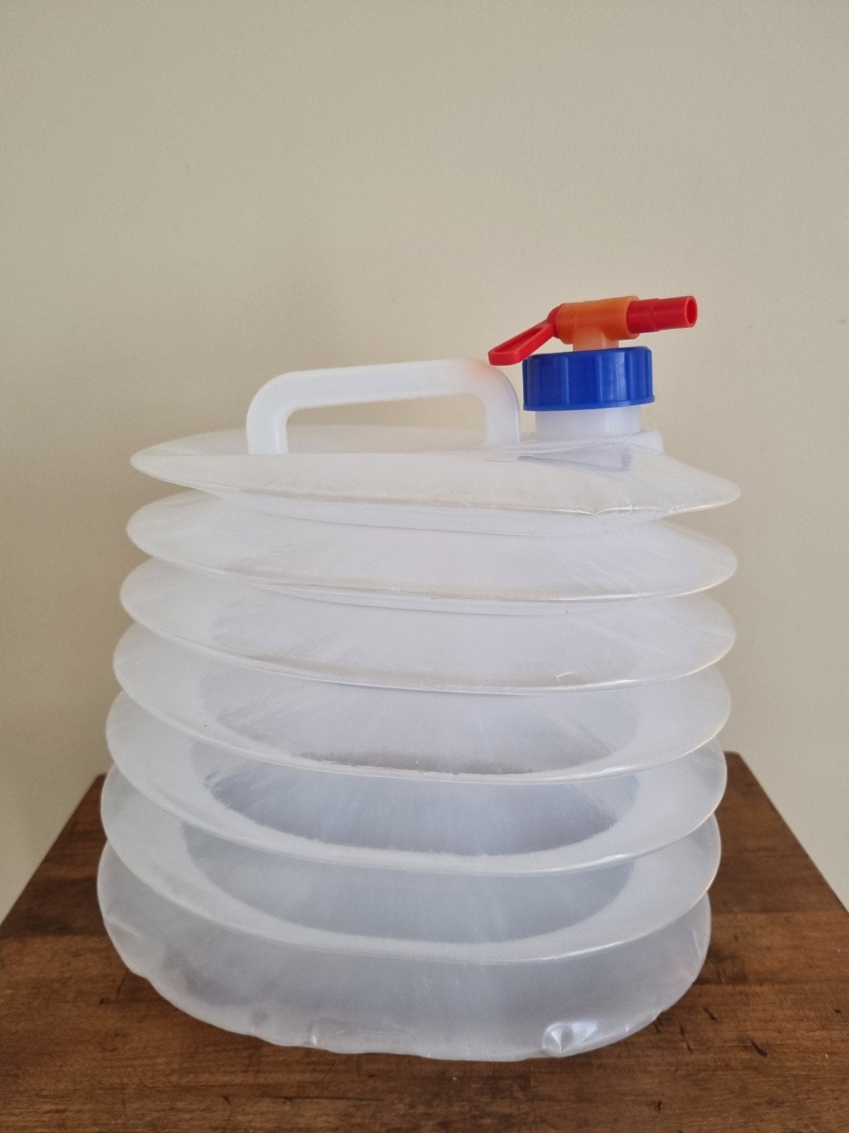 Opvouwbare watertank met kraantje, 10 Liter nieuw, Caravans en Kamperen, Ophalen of Verzenden, Nieuw