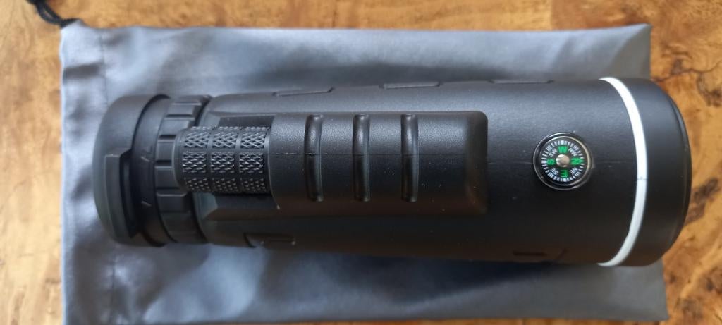 Mono verrekijker 10x40 met kompas en draagtas, Dakkant (recht), Nieuw, Ophalen of Verzenden, 8 tot 12x