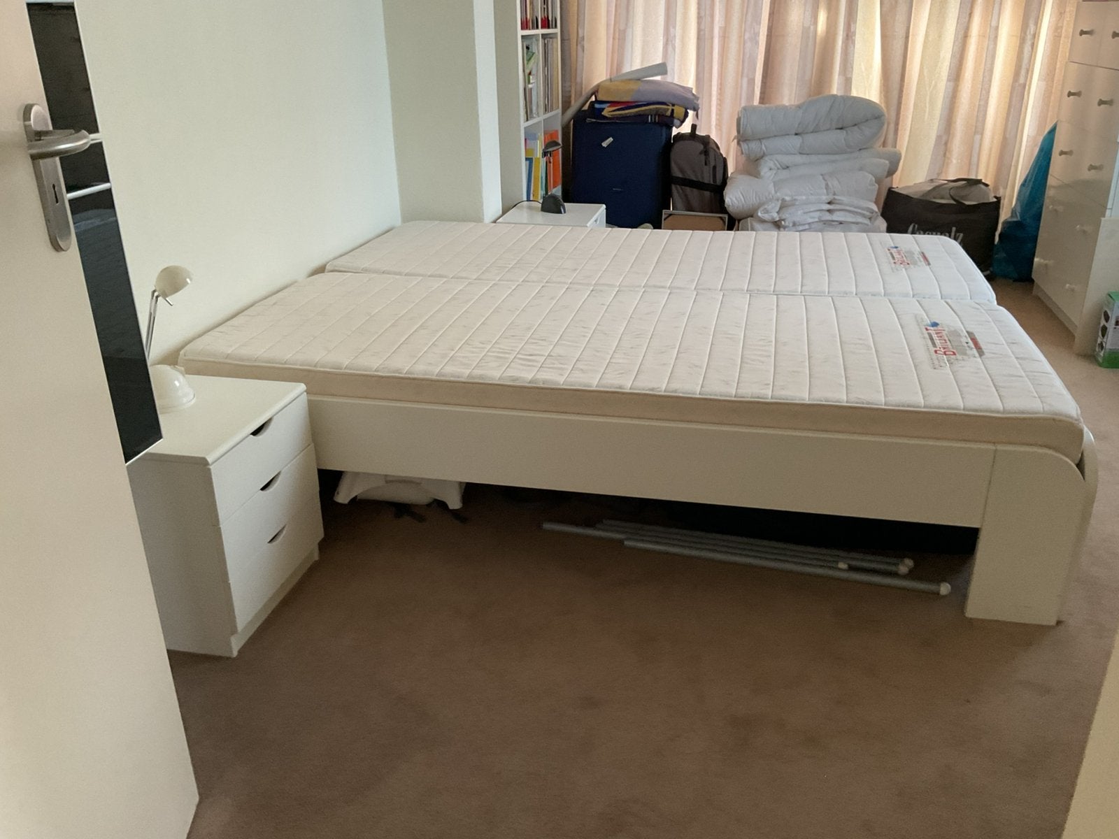 MDF wit bed + 2 nachtkastjes (160x200cm), Huis en Inrichting, Ophalen, Zo goed als nieuw, Tweepersoons, Modern.