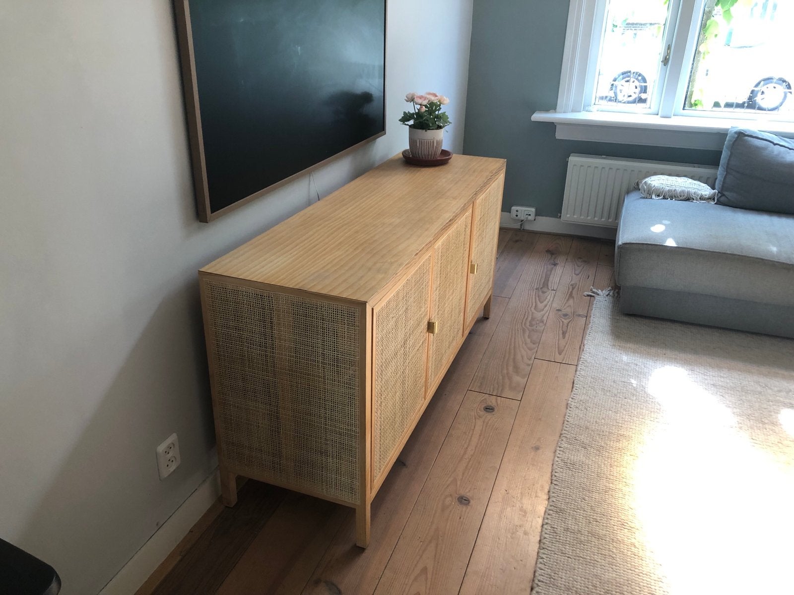 Stijlvolle TV-kast met rotan deuren, Ophalen, Gebruikt, 150 tot 200 cm, Minder dan 100 cm