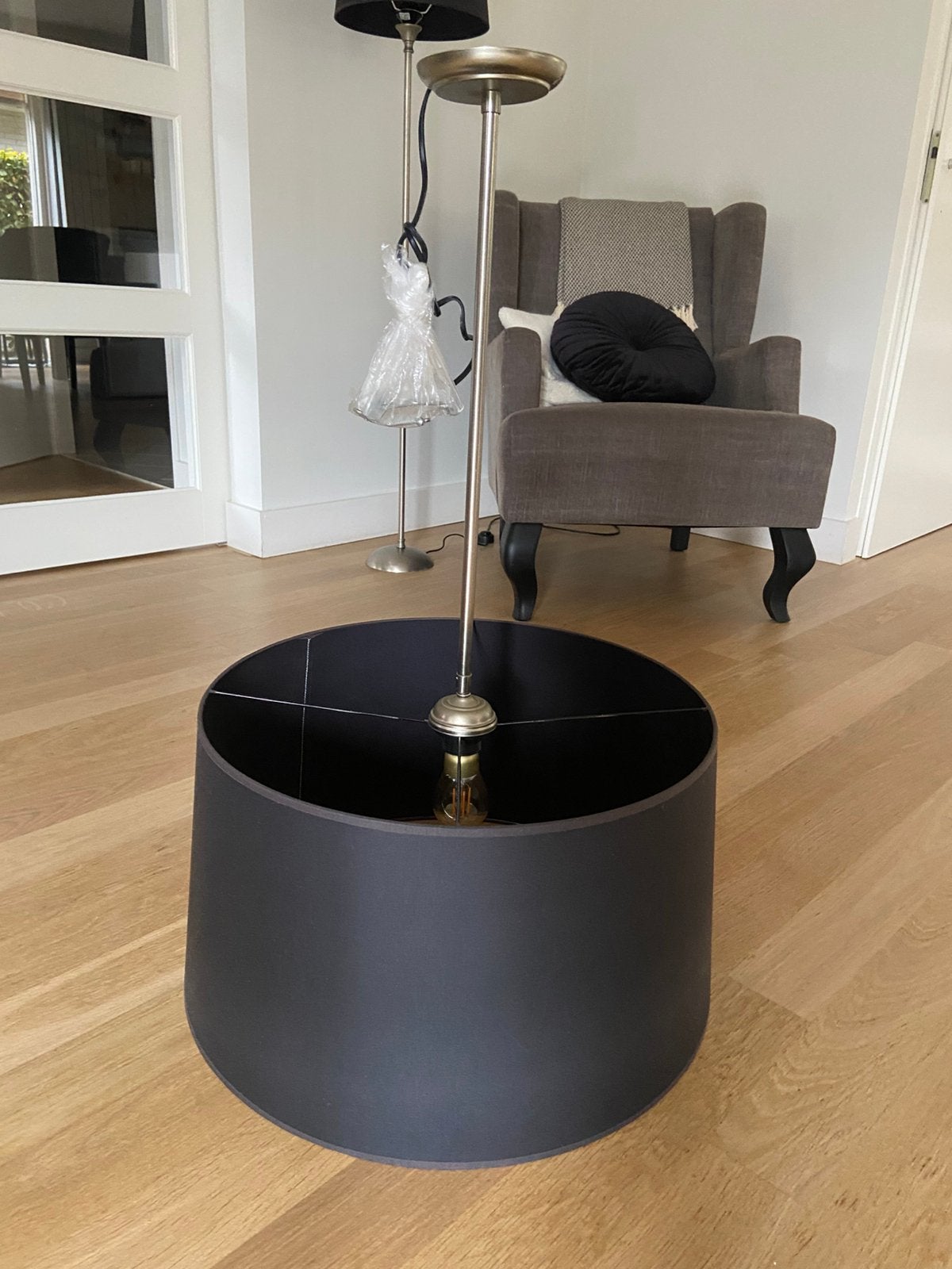 Hanglamp met zwarte kap, Ophalen, Gebruikt