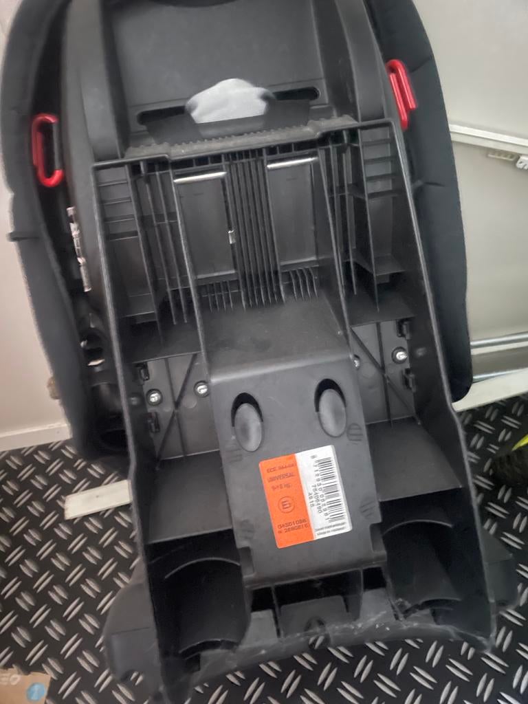 Safety 1st autostoel 0-18 kg, zwart, 0 t/m 18 kg, Ophalen, Overige merken, Gebruikt