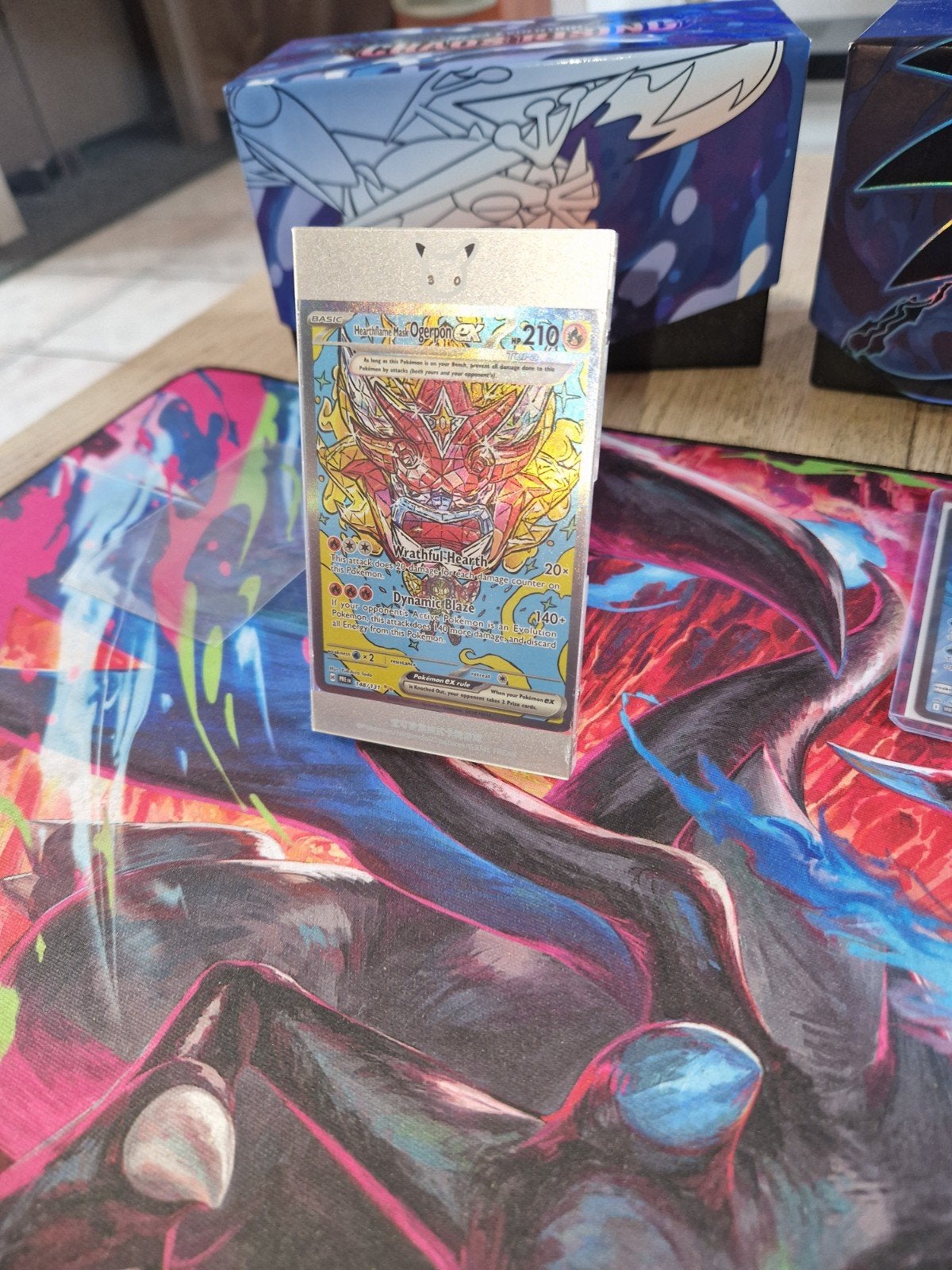 Prismatic hitjes, Hobby en Vrije tijd, Verzamelkaartspellen | Pokémon, Ophalen of Verzenden, Zo goed als nieuw