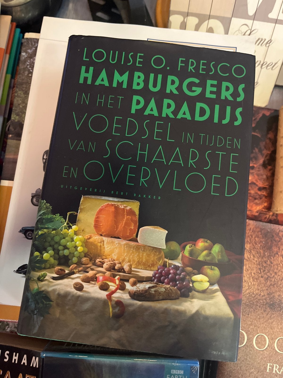 Hamburgers in het Paradijs - Louise O. Fresco, Boeken, Ophalen of Verzenden, Gelezen