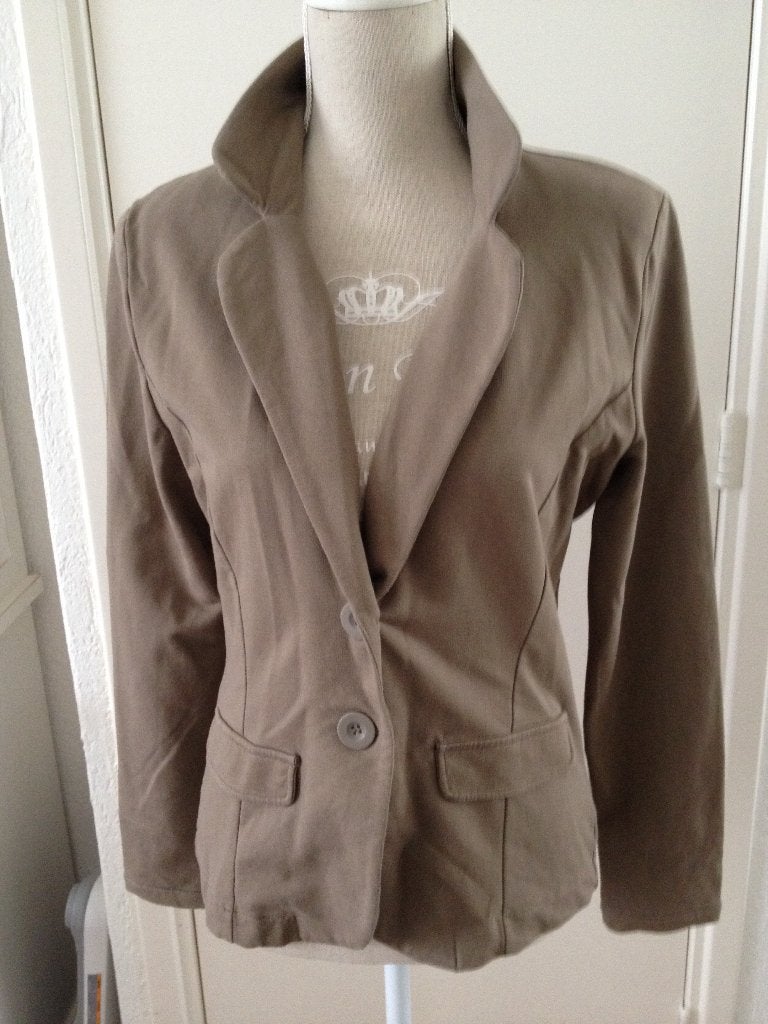 Leuk dames jasje beige, Ophalen, Beige, Maat 42/44 (L), Zo goed als nieuw