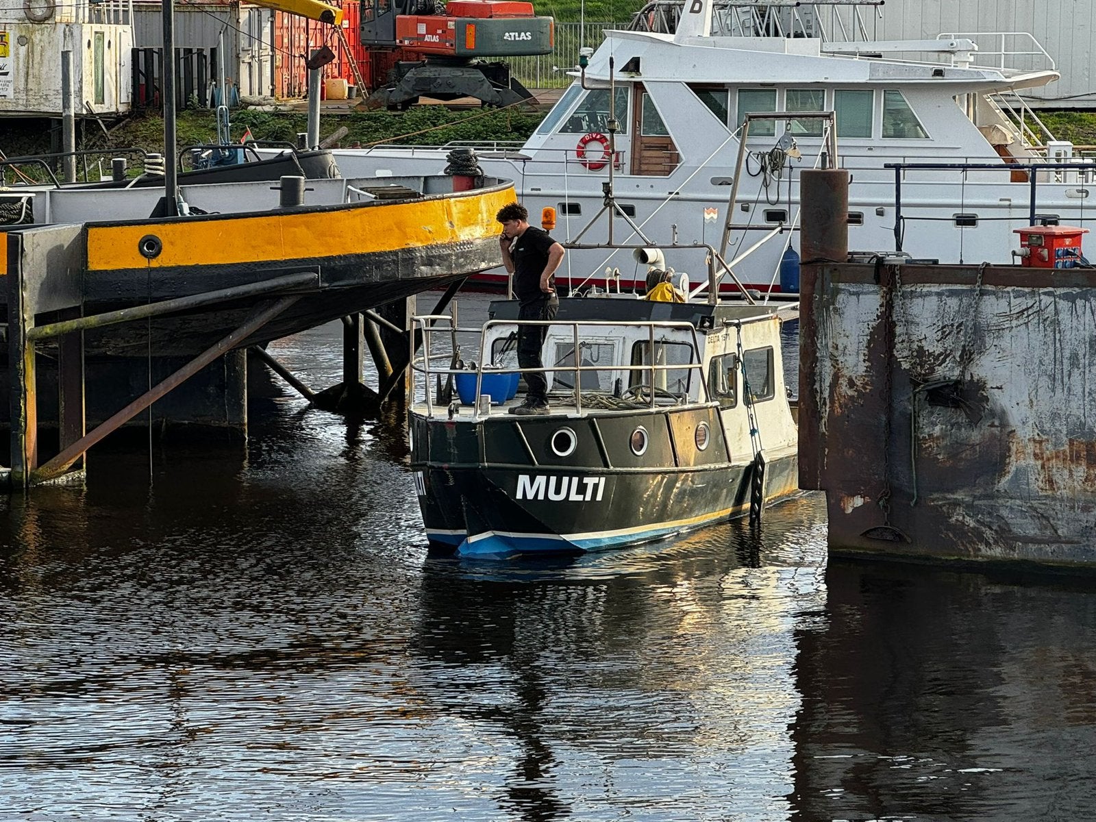 Visboot Multi 850 – Deutz 45 pk diesel - Opknapper, Watersport en Boten, Vis- en Consoleboten, Ophalen, Diesel