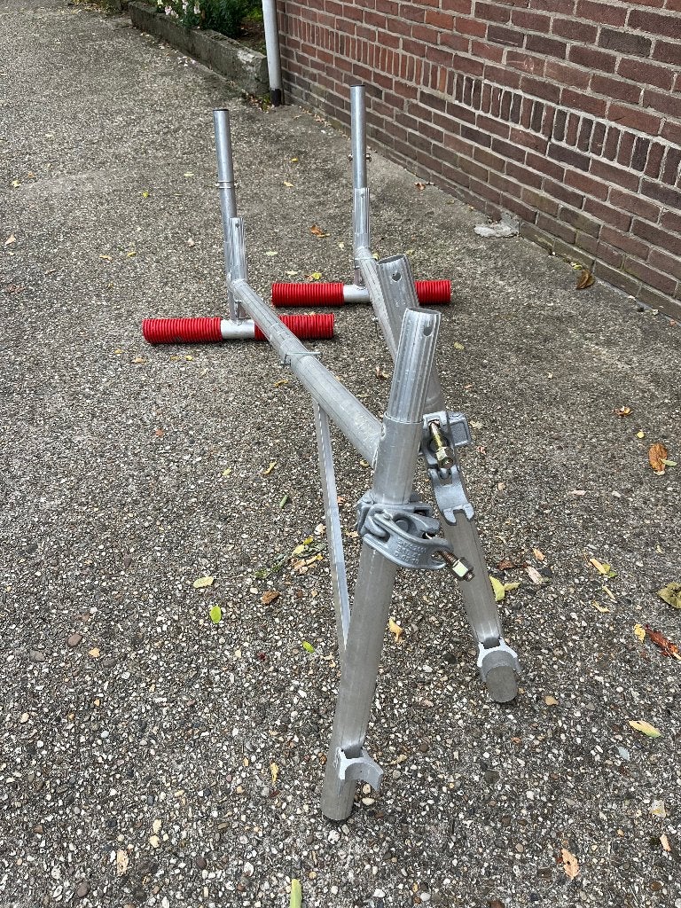 Uitwijk consoles 2 stuks nieuwstaat, Doe-het-zelf en Verbouw, Ophalen, Nieuw, Rolsteiger of Kamersteiger, Minder dan 2 meter