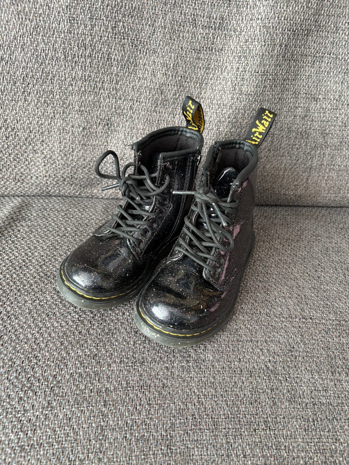 Dr. Martens maat 24 zwart glitter, Kinderen en Baby's, Meisje, Schoenen, Ophalen of Verzenden, Zo goed als nieuw