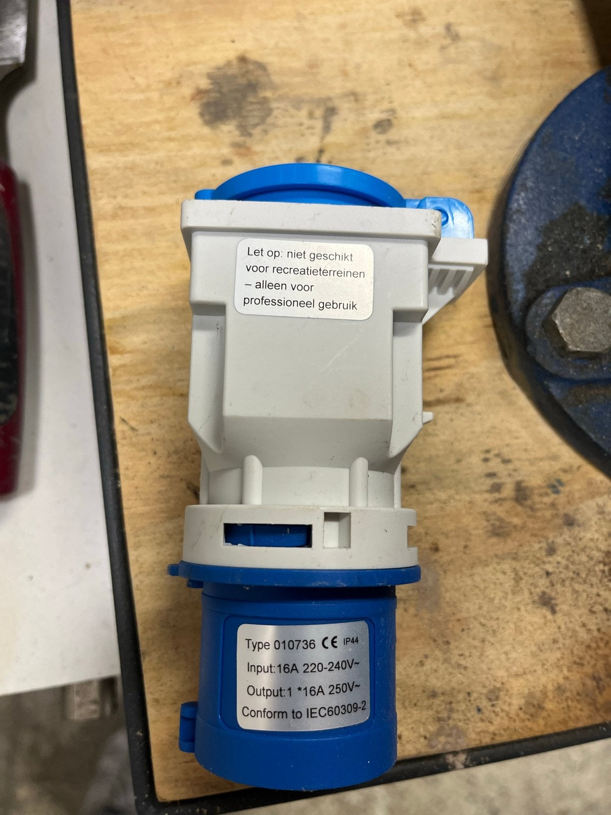 Professionele CEE Stekkerdoos 16A 220-240V IP44, Doe-het-zelf en Verbouw, Elektra en Kabels, Ophalen of Verzenden, Nieuw, Overige merken