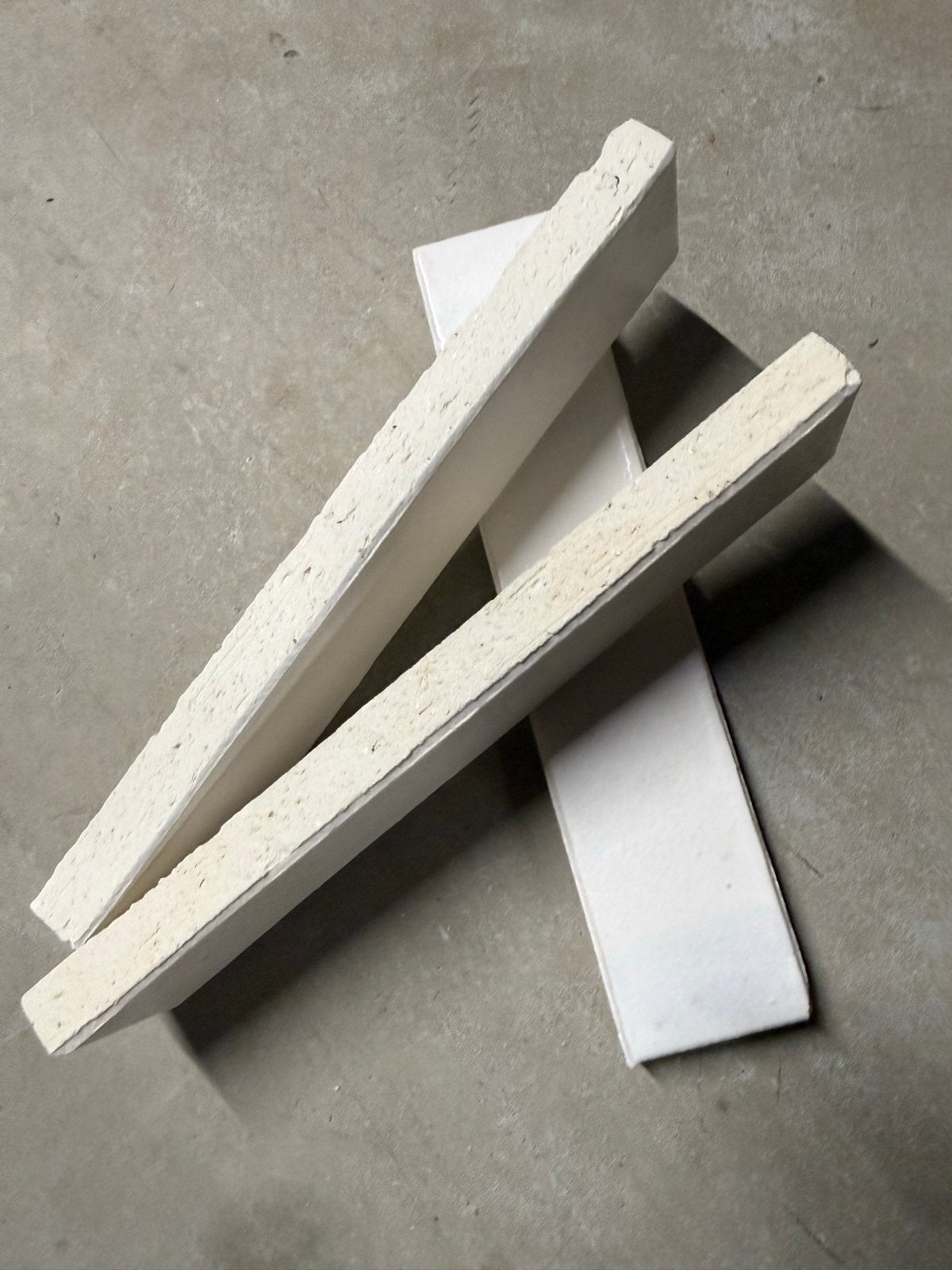 Witte Steenstrips - Keramiek - 23.6 x 5 cm, Doe-het-zelf en Verbouw, Tegels, Ophalen, Nieuw, Minder dan 20 cm, 20 tot 40 cm