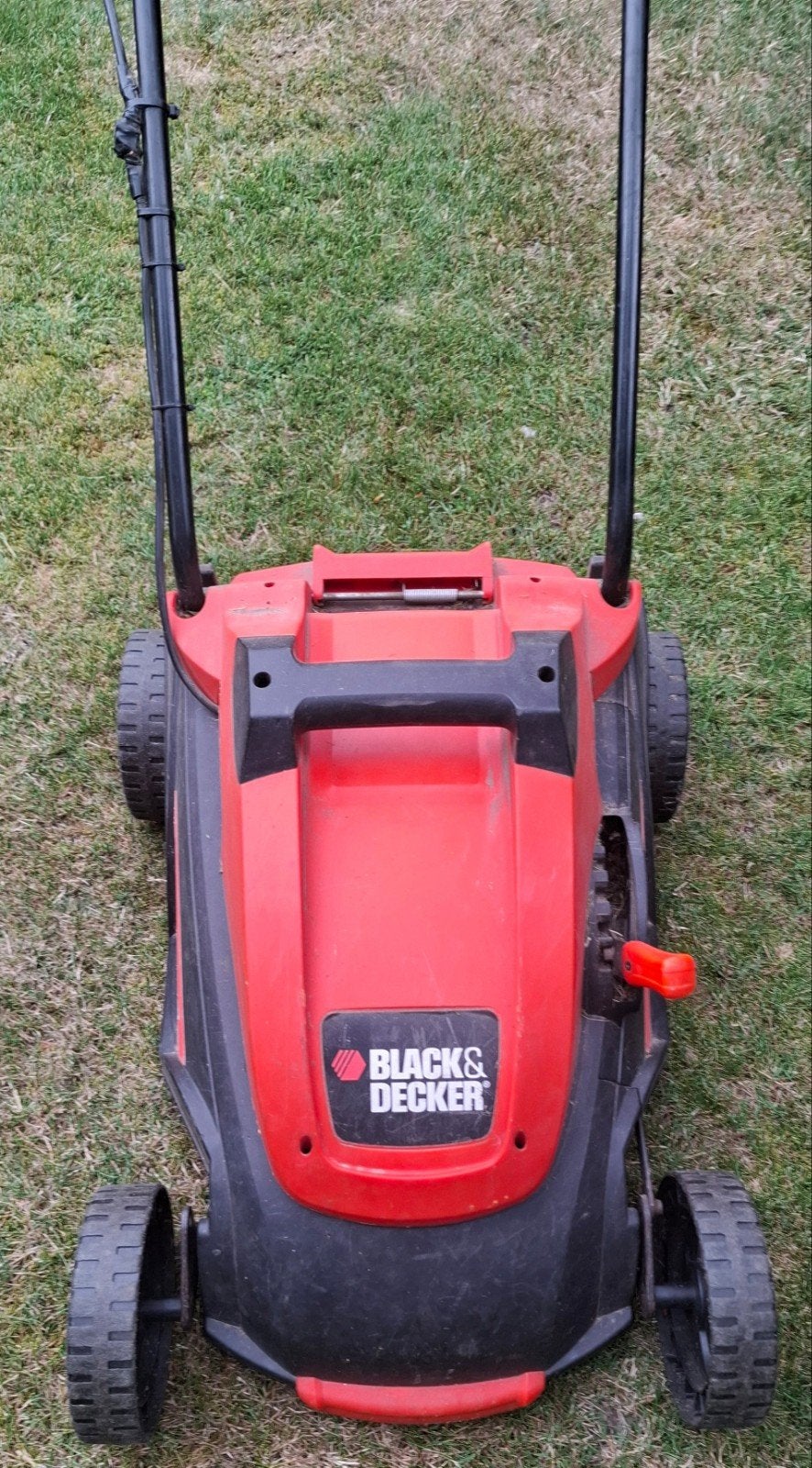 Black & Decker grasmaaier, Cirkelmaaier, Gebruikt, Elektrische grasmaaier, Ophalen of Verzenden