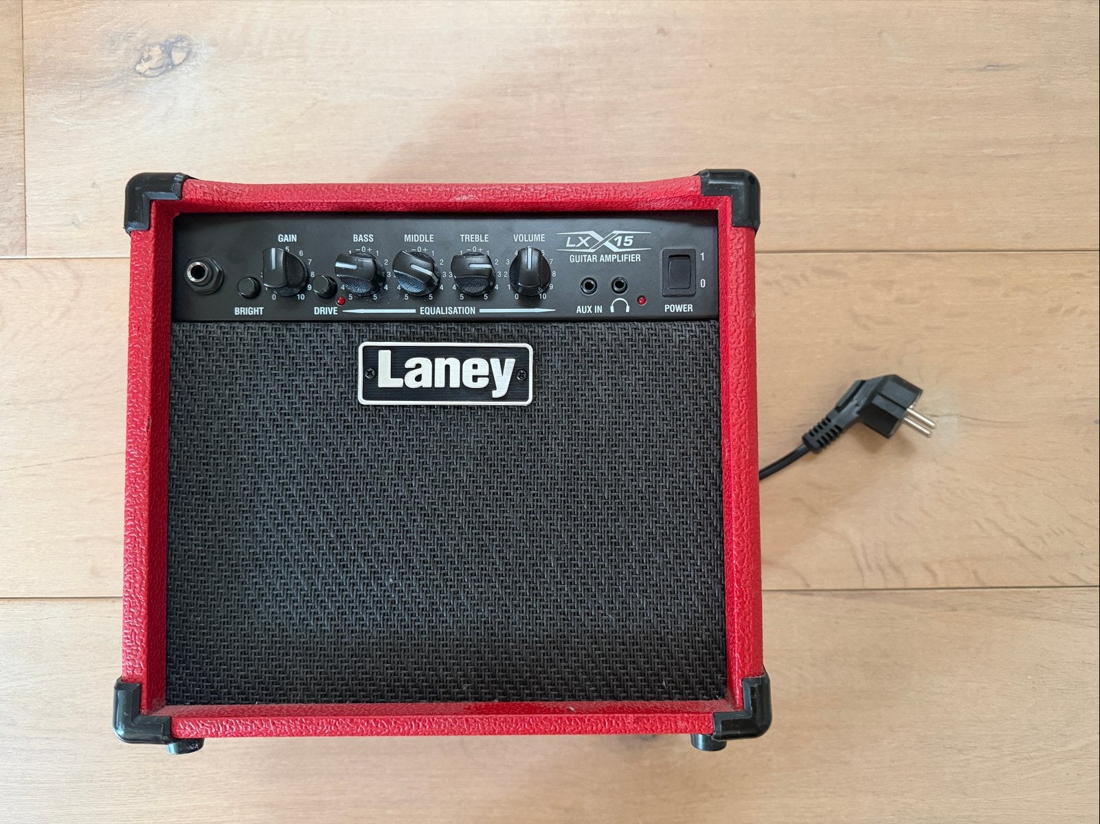 Laney LX15 Gitaarversterker - Compact en Krachtig 30W, Muziek en Instrumenten, Ophalen of Verzenden, Gebruikt, Gitaar, Minder dan 50 watt