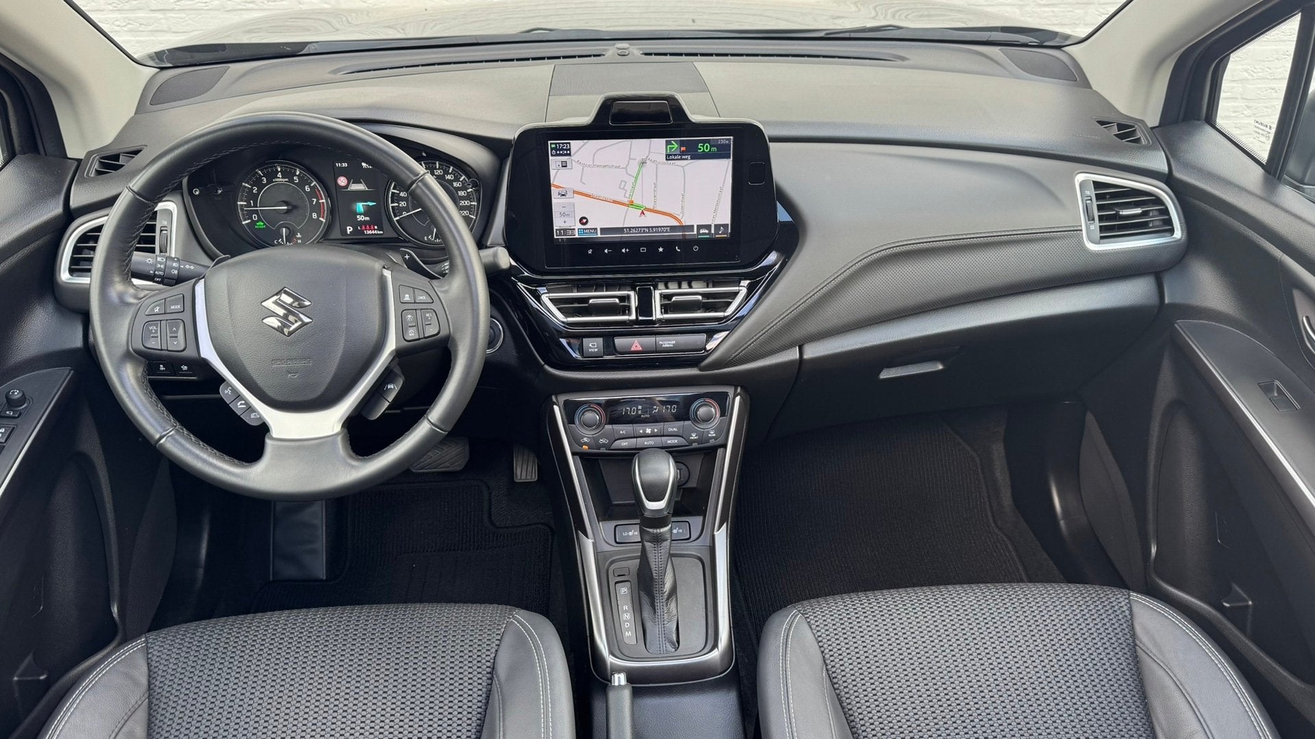 Suzuki S-CROSS 1.5 Hybrid Style Automaat Pano Camera Carplay, Auto's, Dealer onderhouden, Gebruikt, Euro 6, 4 cilinders