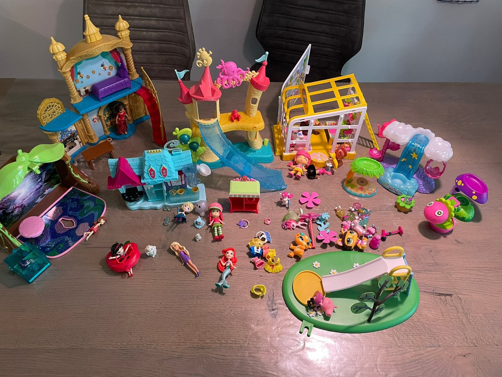 Allerlei speelsetjes kleine poppetjes, Ophalen, Gebruikt