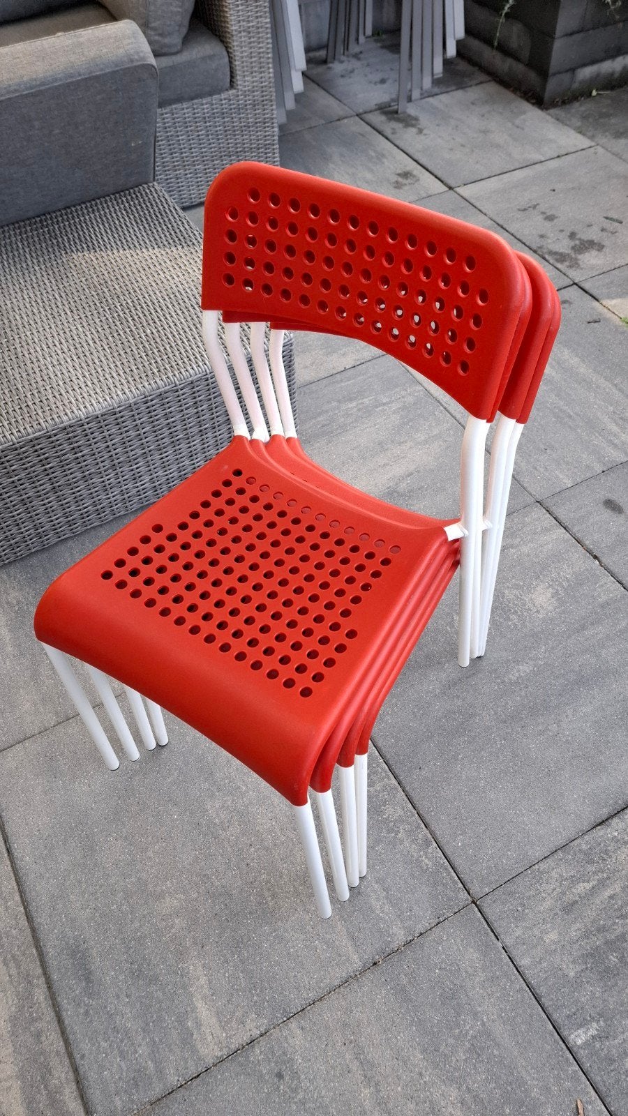 4x IKEA Adde Stoelen - Rood met Wit Frame, Ophalen, Modern, Praktisch, Stapelbaar, Vier, Rood
