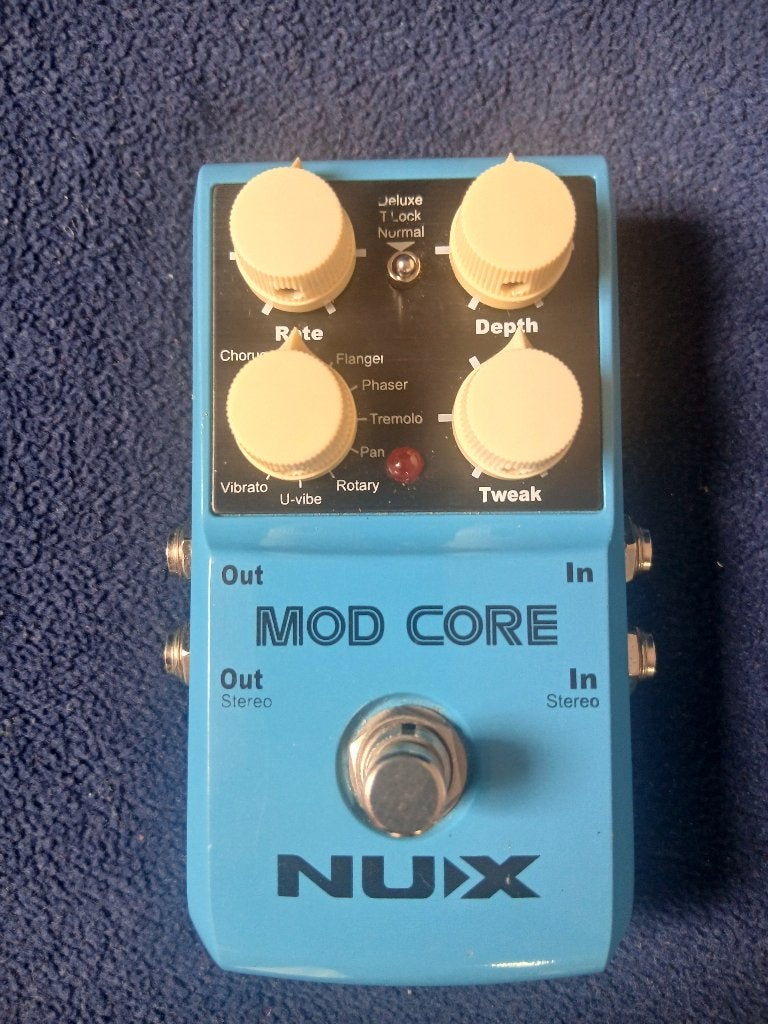 NUX Mod Core Deluxe Multi Modulation pedal, Ophalen of Verzenden, Gebruikt, Multi-effect