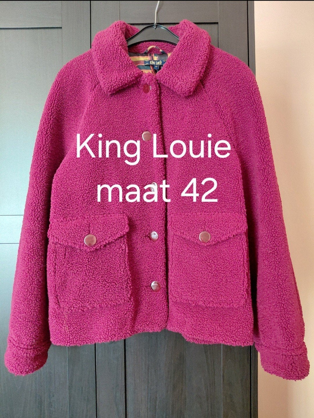 Jas King Louie maat 42, Kleding | Dames, Jassen | Winter, Overige kleuren, Verzenden, Maat 42/44 (L), Zo goed als nieuw