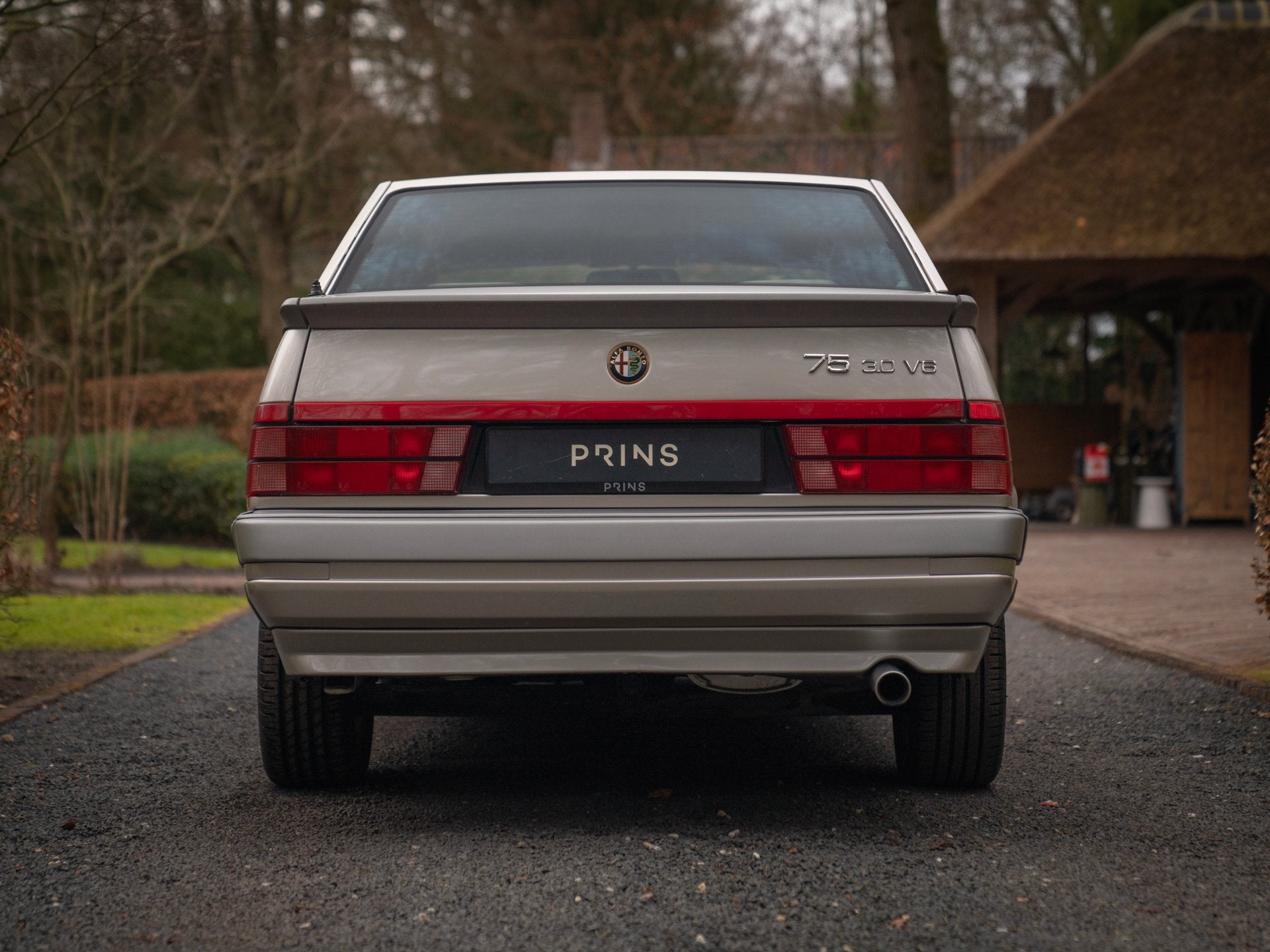 Alfa Romeo 75 3.0 V6 America (bj 1989), foto 5