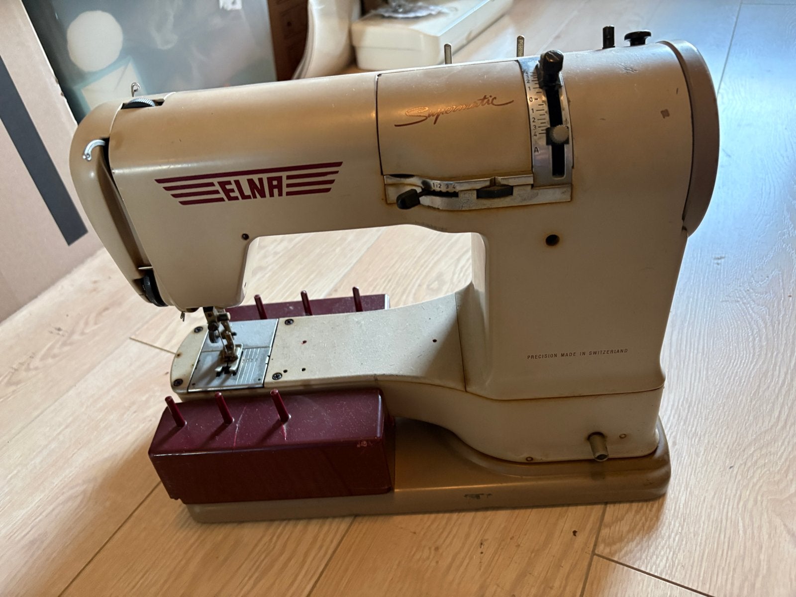 Elna Naaimachine - Vintage Model, Hobby en Vrije tijd, Naaimachines en Toebehoren, Ophalen, Gebruikt, Naaimachine, Overige merken