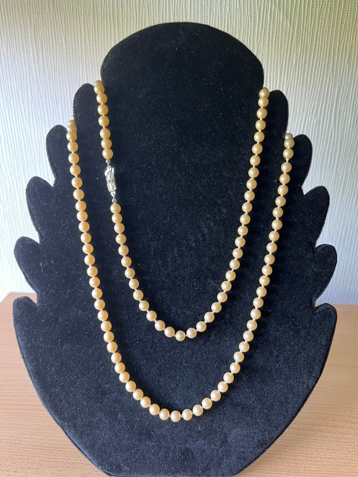 Lange Parelketting  met zilveren slot, Ophalen of Verzenden, Zo goed als nieuw, Zilver