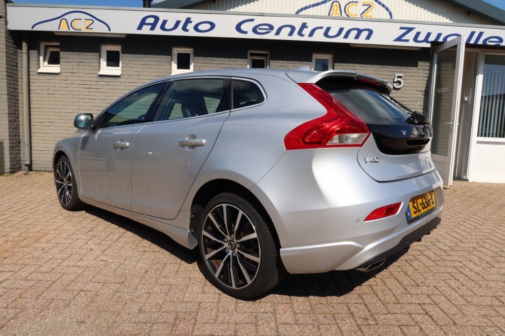 Volvo V40 2.0 T3 NORDIC+ , NAVI , CAMERA, PANO, LED, Auto's, Voorwielaandrijving, 4 cilinders, Handgeschakeld, Electronic Stability Program (ESP)