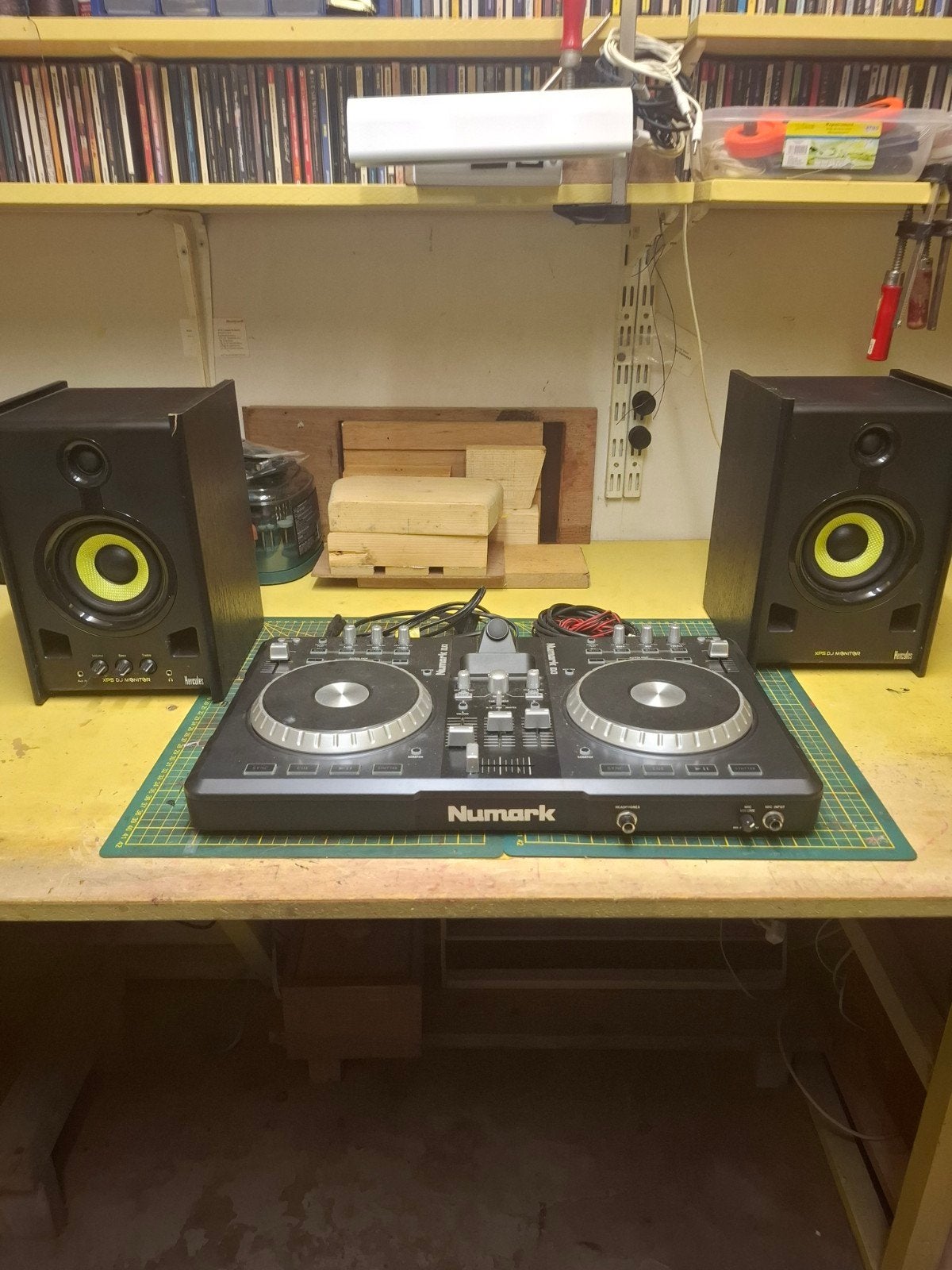 Numark iDJ3 DJ set en Hercules XPS 2. 080 DJ Monitor, Ophalen, Gebruikt, Dj-set, Numark