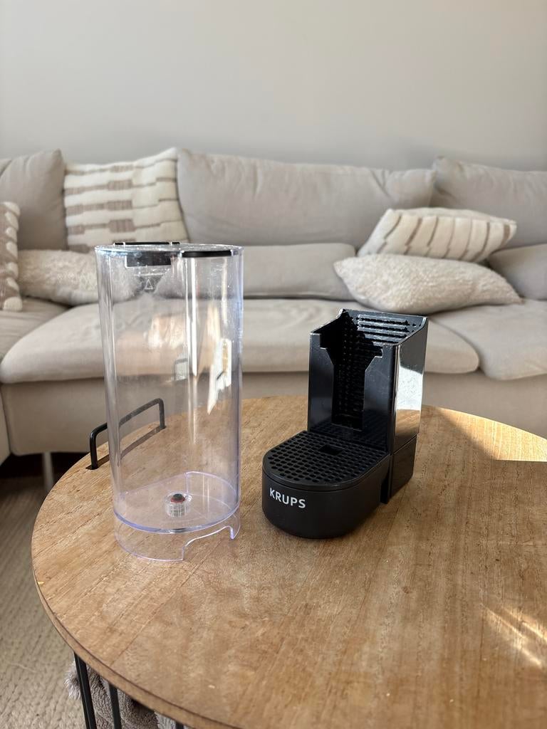 Nespresso onderdelen: waterreservoir en opvangbakje KRUPS, Ophalen of Verzenden, Gebruikt