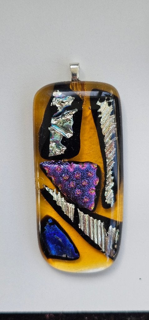 Unieke Hanger dmv glasfusing. Handgemaakt, Ophalen of Verzenden, Nieuw, Overige kleuren, Overige materialen